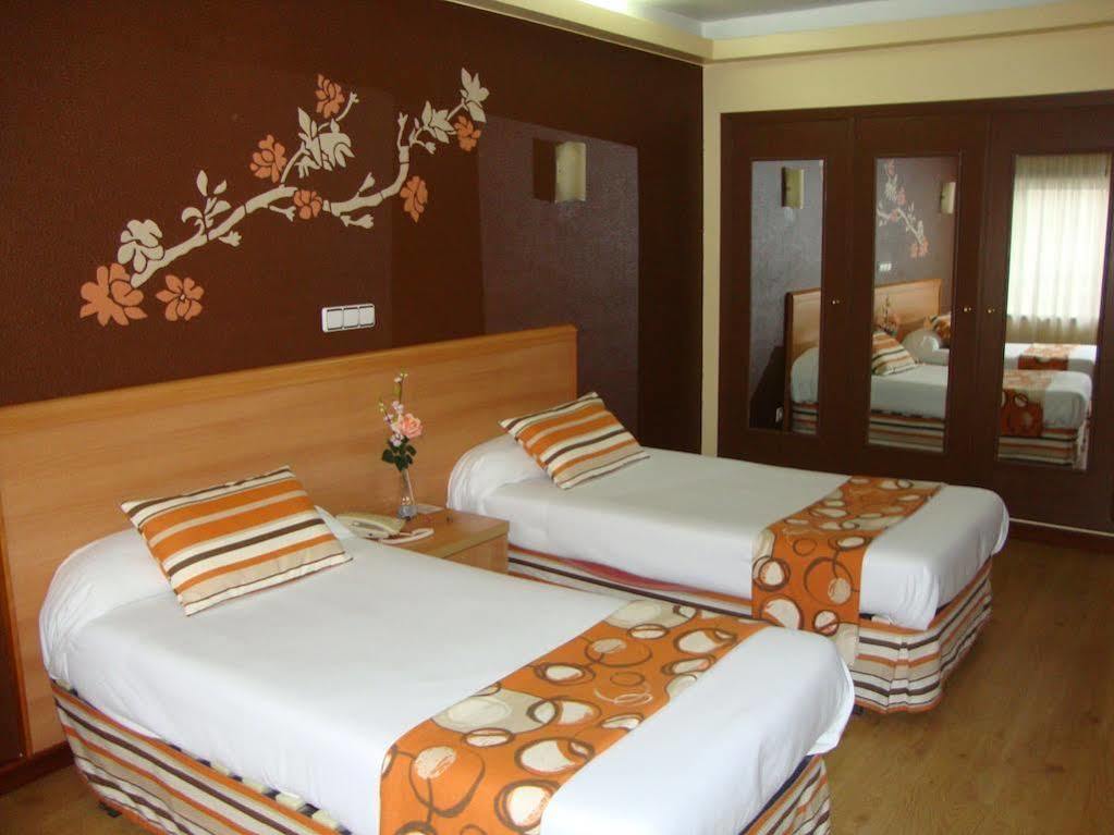 Hotel Almirante La Corogne Extérieur photo